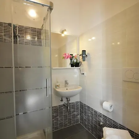 Vanessa 3* فلورنس